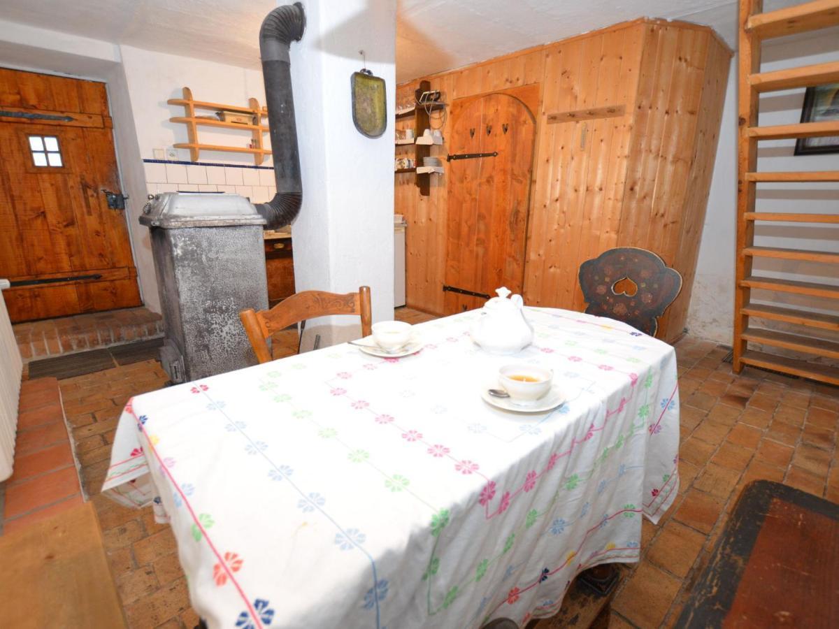 Vintage Holiday Home in Nejdek Buitenkant foto
